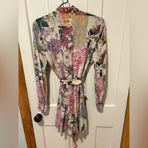 Zara shirt dress in EUC. Size small in a beautiful pattern.